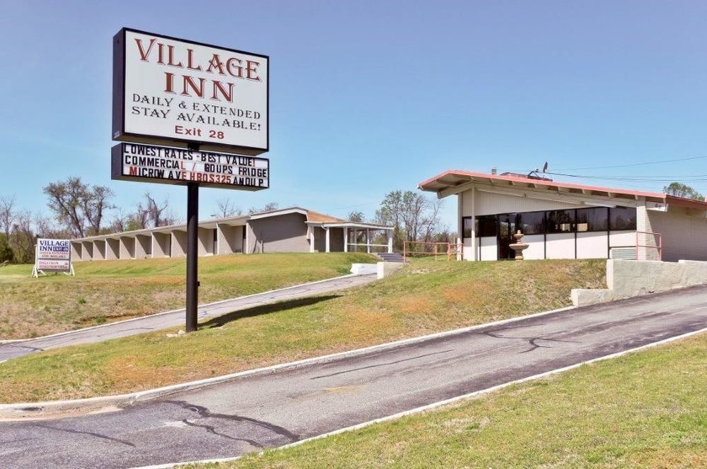 Village Inn แอนแนโพลิส ภายนอก รูปภาพ